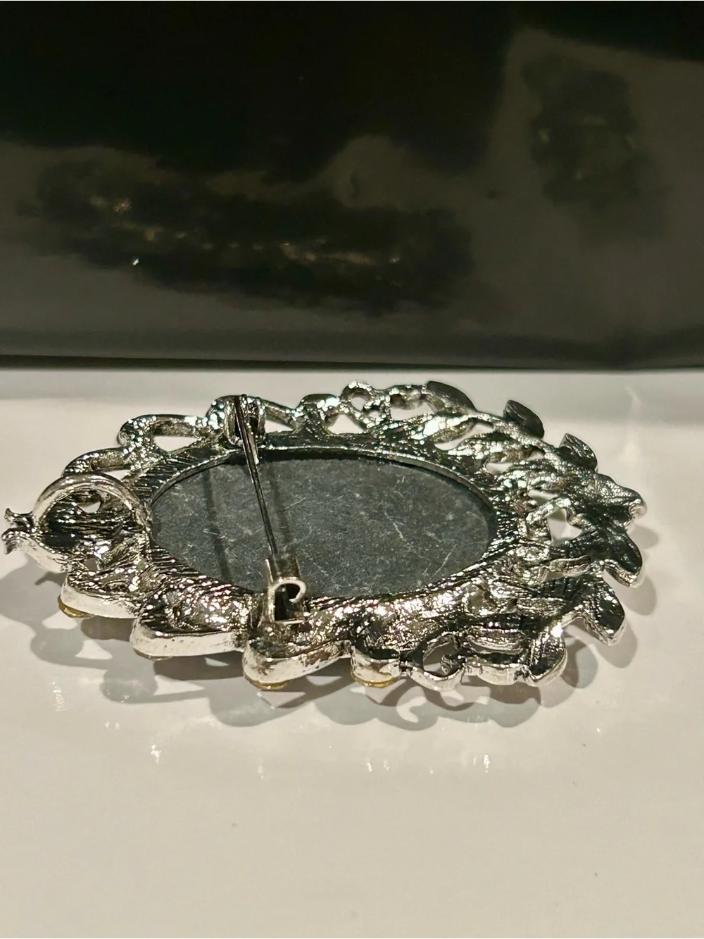 Vintage-Style Gray-Blue Cameo Brooch Necklace